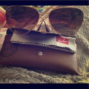 Ray ban women’s aviators excellent condition brown